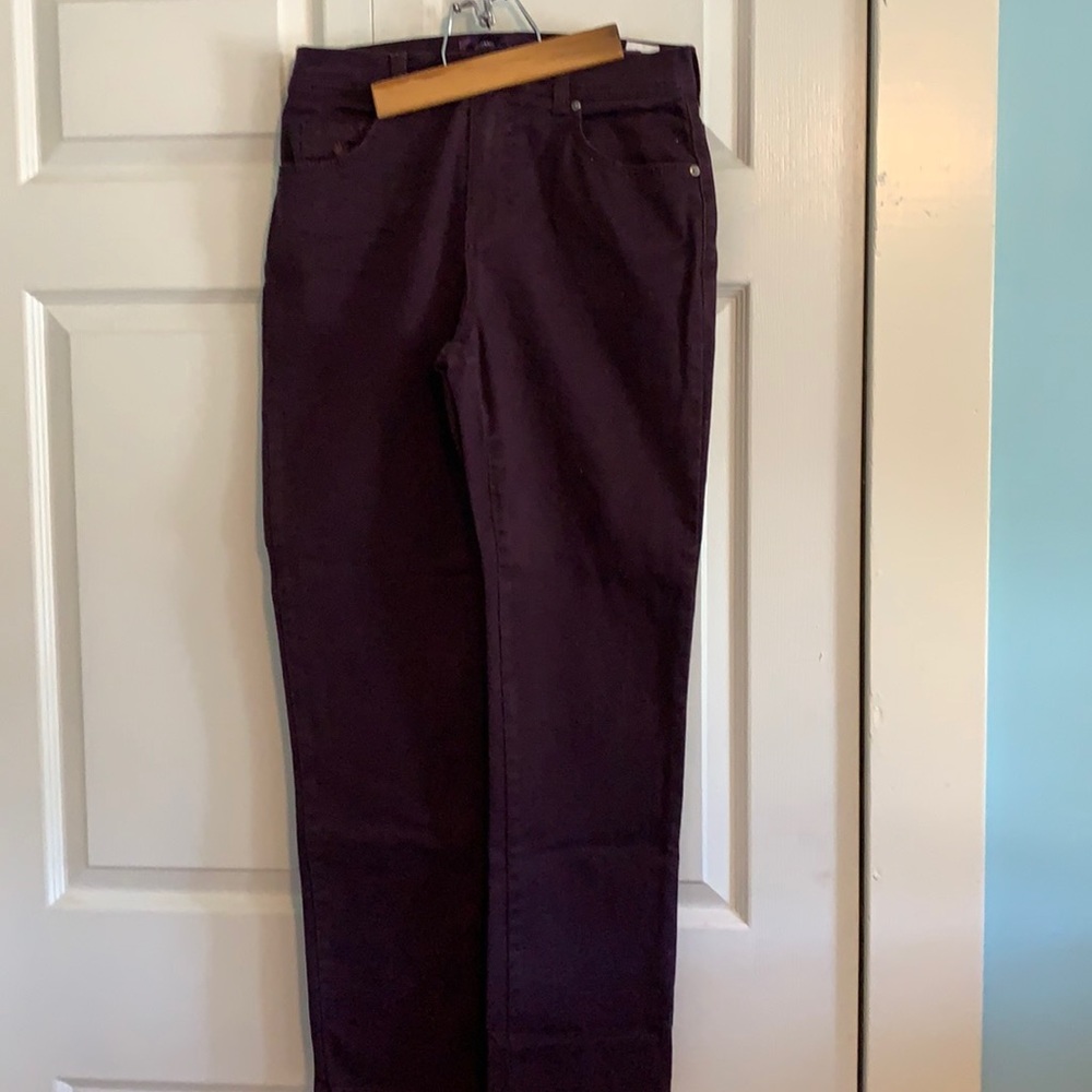 Gloria Vanderbilt jeans. Amanda